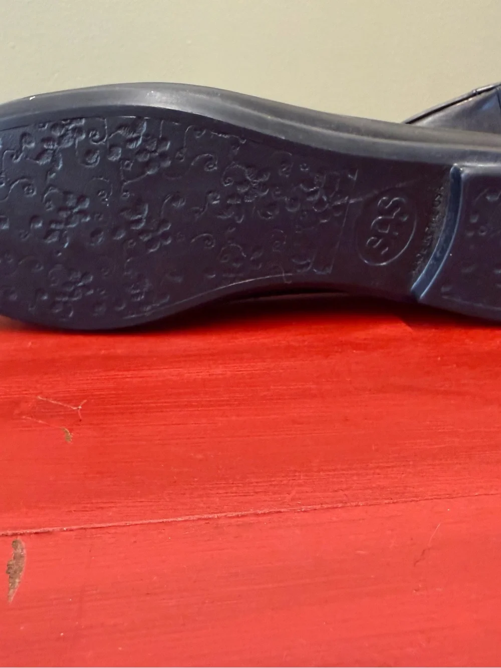 SAS women leather